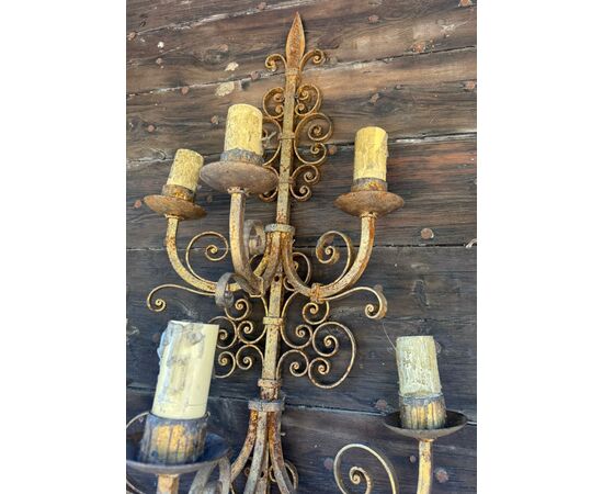 LAMP250 - Pair of gilded sconces, 19th/20th century, dimensions cm W 60 x H 115 x D 34