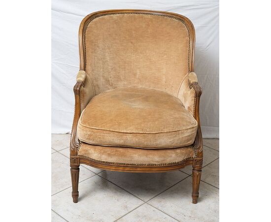 Antique Napoleon III armchair in solid walnut. 19th century period.