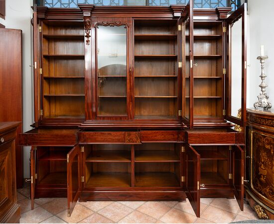 Libreria antica Vittoriana a quattro ante in piuma di mogano.Inghilterra XIX secolo.