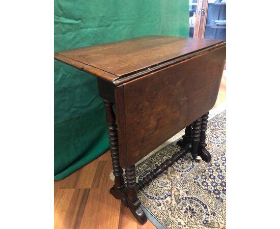 Living room table/dumbwaiter
