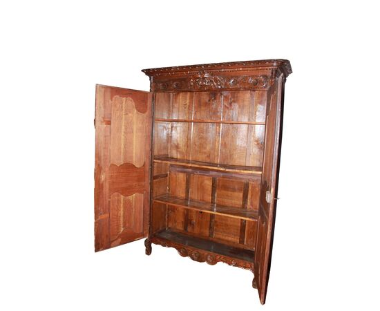 Armadio francese del 1700 Normandia da Matrimonio Mariage in legno di rovere riccamente intagliato