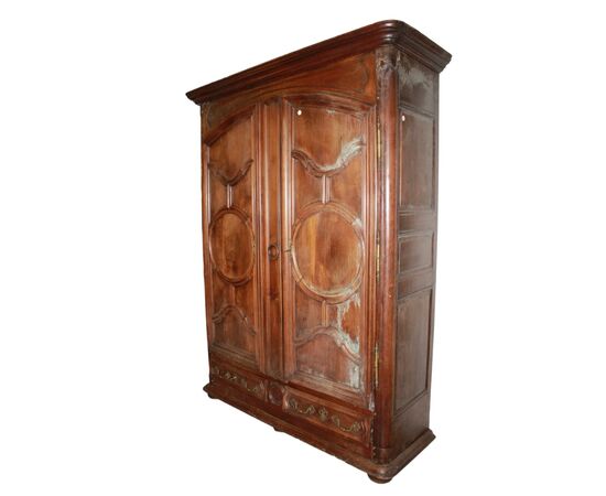 Grande Armadio Provenzale In Legno di Noce a 2 Ante di fine 1700