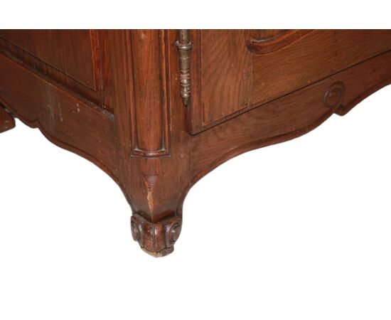 Large late 1800s Provençal sideboard with 3 doors in oak wood
