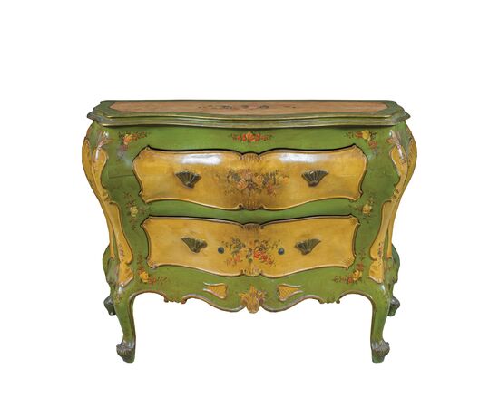 Cassettone in legno laccato e dipinto. Venezia, inizi XX secolo.