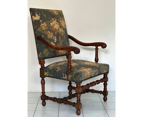Trono in noce Luigi XV.  Lombardia 700