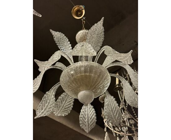 LAMP247 - Coppia di lampadari in vetro lavorato, epoca '900, misure diametro cm 60 x H 60