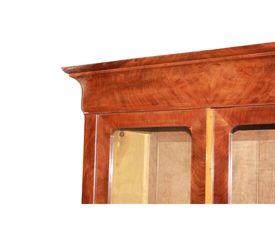 1800s Directory Style Mahogany Feathered Bookcase with 2 Doors