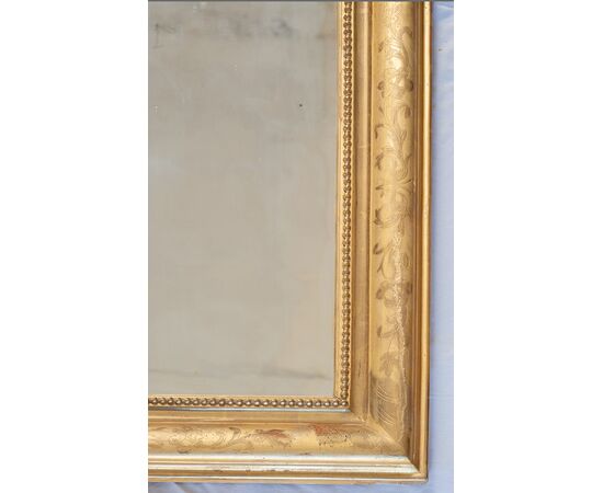 Specchiera antica Napoleone III Francese in legno dorato e intagliato. Periodo XIX secolo.