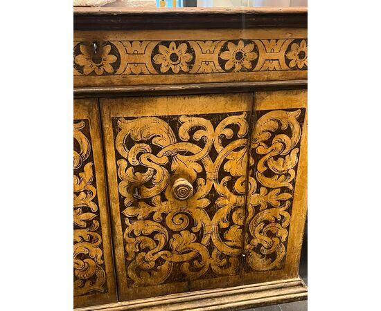 Credenza sagrestia in legno del XVIII secolo
