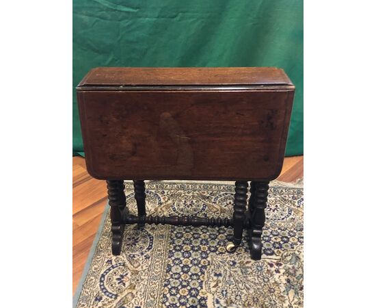 Living room table/dumbwaiter