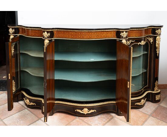Antique Napoleon III sideboard in fine exotic woods with gilded bronze inserts. 19th century period.