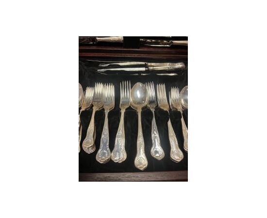 Sheffield cutlery set