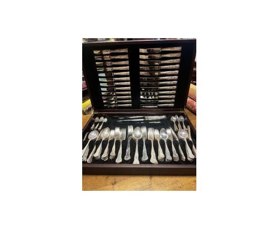 Sheffield cutlery set