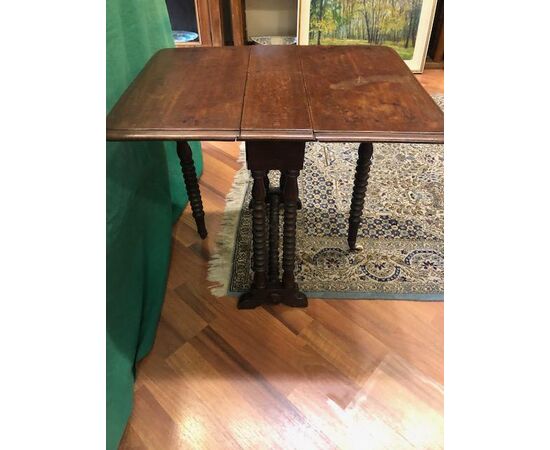 Living room table/dumbwaiter