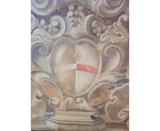 Chest with painted wooden backrest and coat of arms - Tuscany 17th century