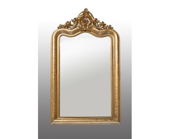 Specchiera antica Napoleone III Francese in legno dorato e intagliato. Periodo XIX secolo.