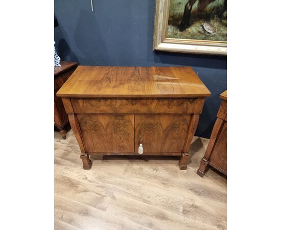 Pair of Empire sideboards, 1820, veneered in walnut burl wood