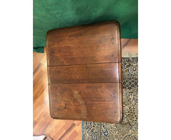 Living room table/dumbwaiter