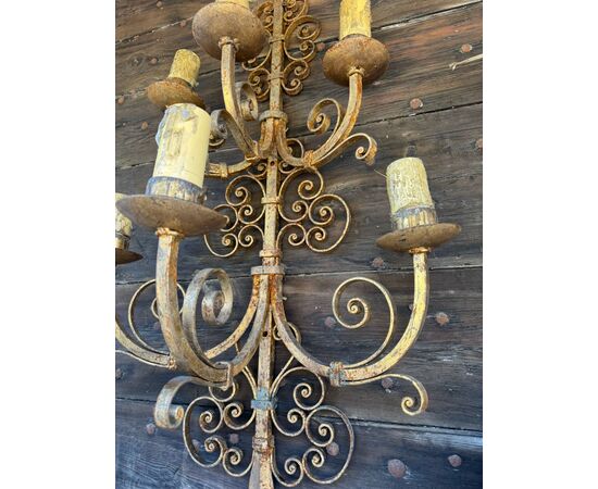 LAMP250 - Pair of gilded sconces, 19th/20th century, dimensions cm W 60 x H 115 x D 34