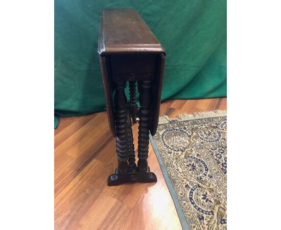 Living room table/dumbwaiter
