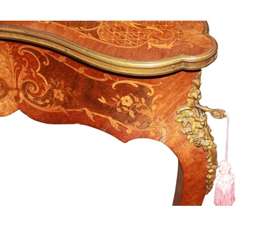 Inlaid Louis XV style triangular table from the 1800s