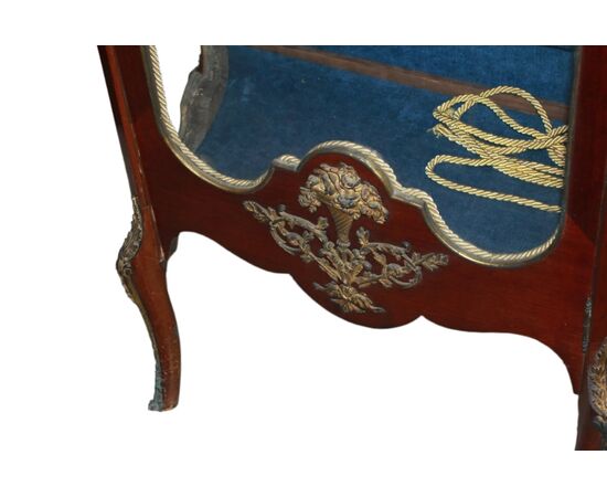 French Louis XV Style Display Cabinet with Bronze and Mahogany Wood Marble Top