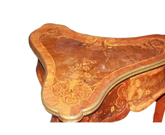 Inlaid Louis XV style triangular table from the 1800s