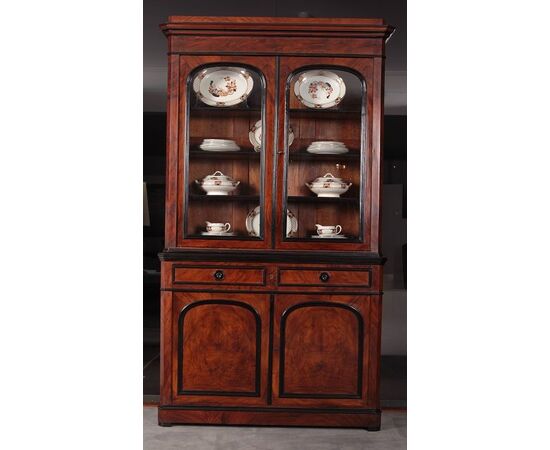 Antica grande credenza francese del 1800 stile Luigi Filippo in radica di noce