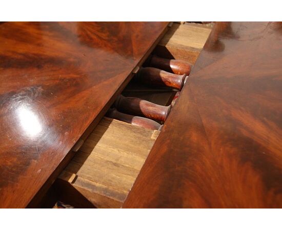 19th-century Austrian extendable center table in mahogany