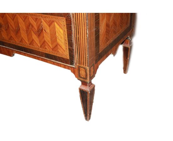 Cassettone italiano del 1700 stile Luigi XVI in legno di bois de rose