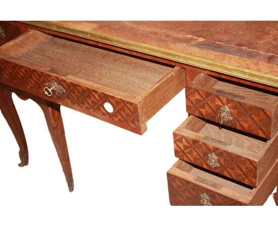 Scrivania Francese Stile Transizione Intarsiata e con piano in Pelle XIX secolo