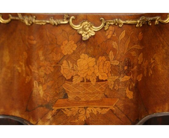 Stunning Louis XV inlaid display cabinet with bronze appliques and caryatids.