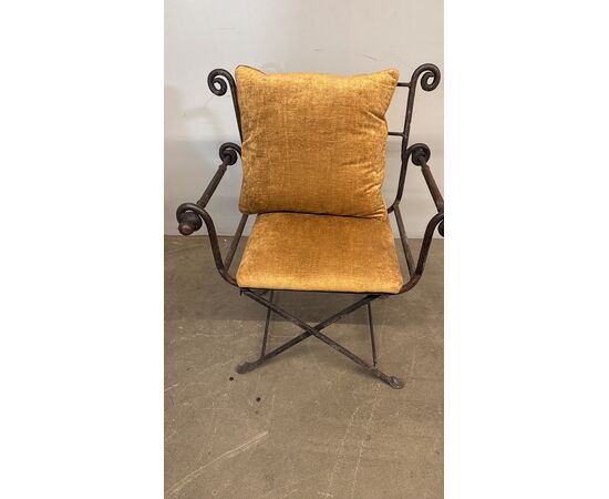 Coppia di poltrone in ferro battuto classiche XX sec 96x74x55cm
