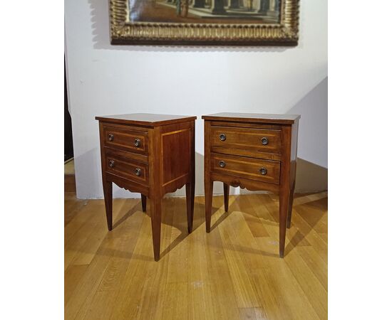 PAIR OF NEOCLASSICAL STYLE NIGHTSTANDS, FIRST HALF OF THE 19TH CENTURY