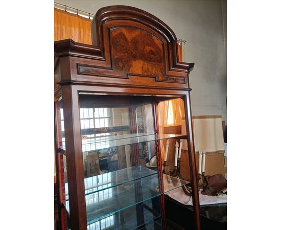 Late 19th-century display cabinet