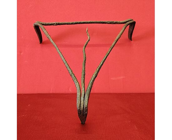 Fireplace tripod