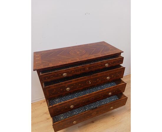 Louis XVI directoire inlaid chest of drawers in walnut and maple - chest of drawers - late 18th century / 1700s