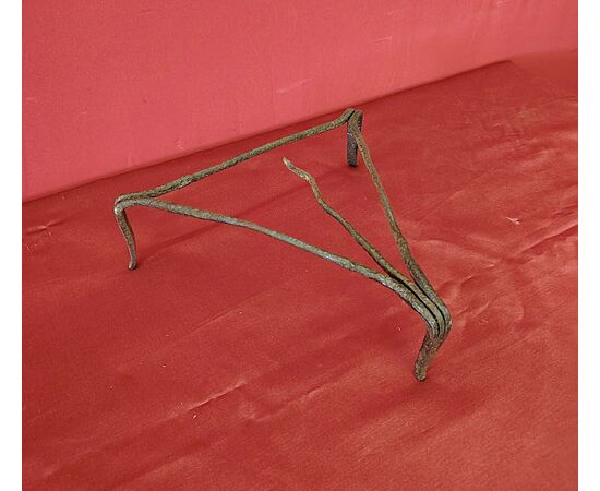 Fireplace tripod