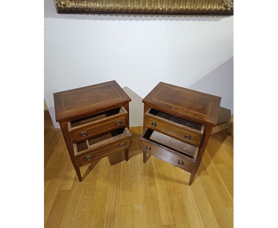 PAIR OF NEOCLASSICAL STYLE NIGHTSTANDS, FIRST HALF OF THE 19TH CENTURY