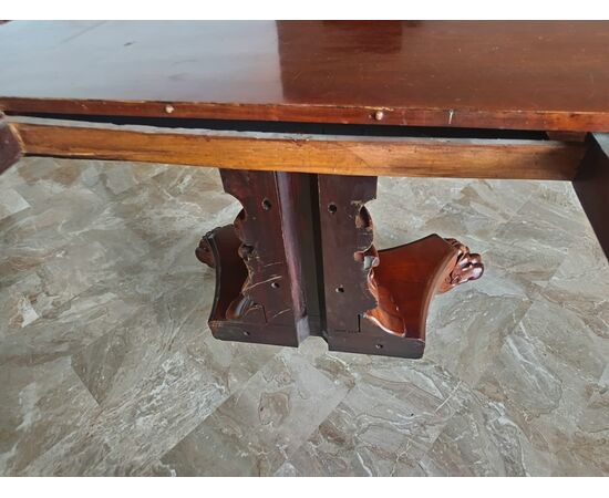 Extendable table