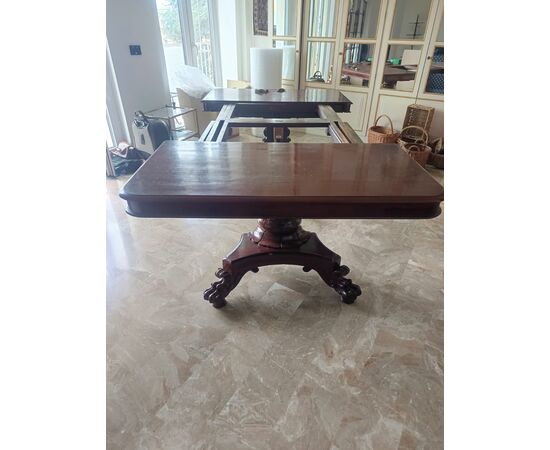 Extendable table