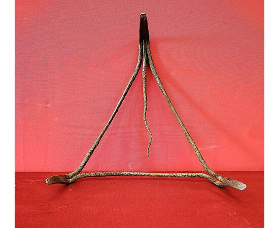 Fireplace tripod