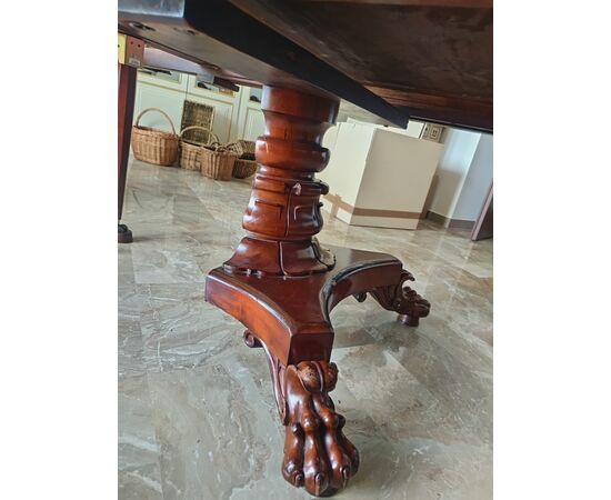 Extendable table