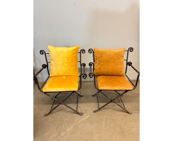 Coppia di poltrone in ferro battuto classiche XX sec 96x74x55cm