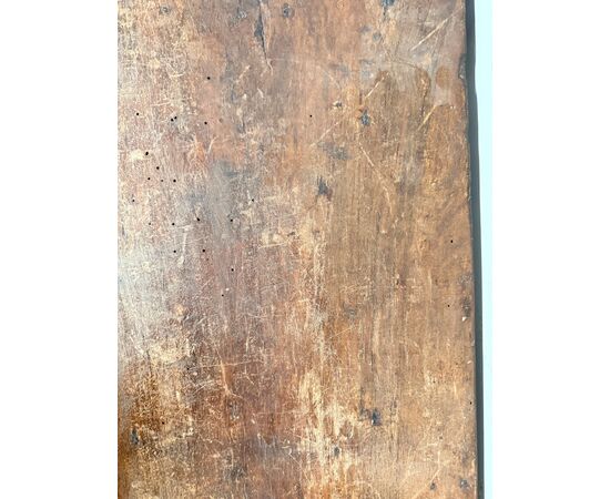 Antico tavolinetto a capretta noce e castagno, '700, 82x62cm