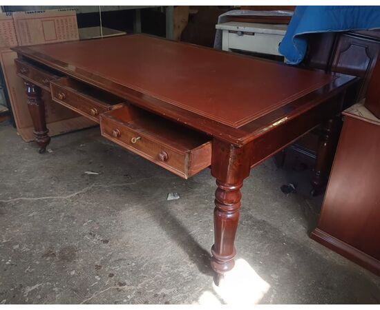 Meeting table / desk