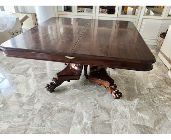 Extendable table