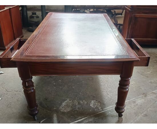 Meeting table / desk