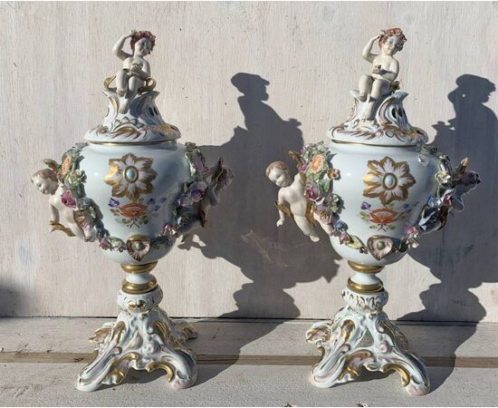 Pair of polychrome porcelain incense burner vases. Capodimonte, 19th century.