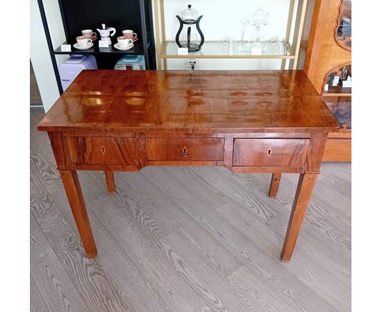 Table/Desk